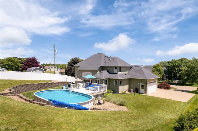 5043 Violet Knoll Avenue NE, Canton, OH 44705