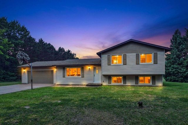 16112 Kettle River Boulevard NE, Columbus, MN 55025