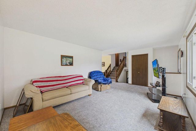 16112 Kettle River Boulevard NE, Columbus, MN 55025