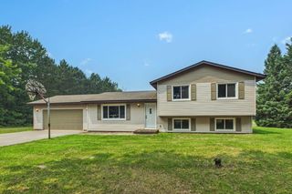 16112 Kettle River Boulevard NE, Columbus, MN 55025