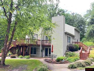 33590 Cedar View Ln., St. Peter, MN 56082