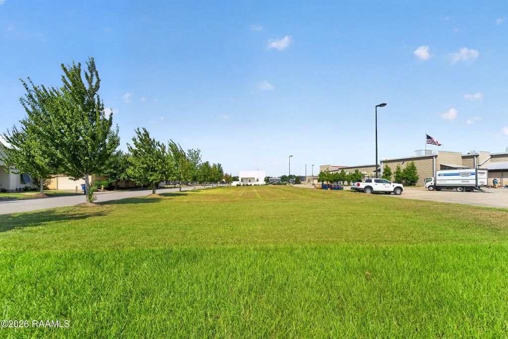 123 Stonehurst Drive, Youngsville, LA 70592
