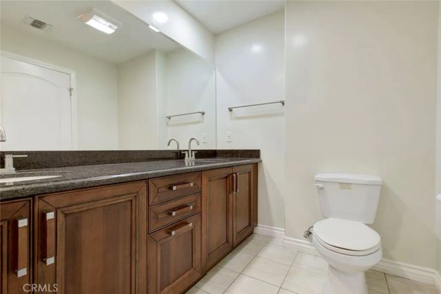 556 E Palm Avenue 102, Burbank, CA 91501