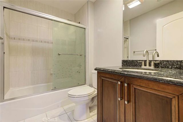 556 E Palm Avenue 102, Burbank, CA 91501