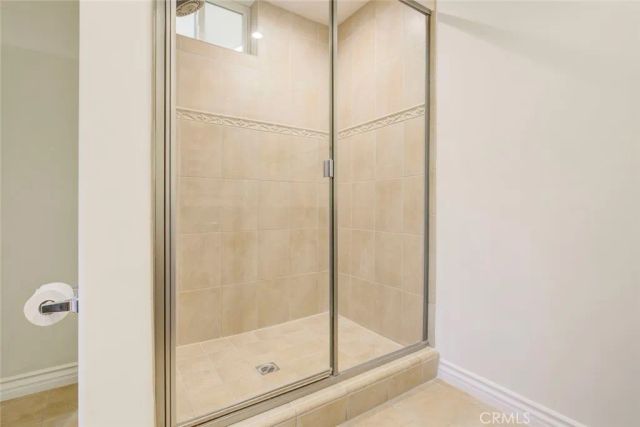 556 E Palm Avenue 102, Burbank, CA 91501