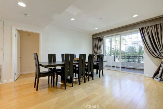 556 E Palm Avenue 102, Burbank, CA 91501