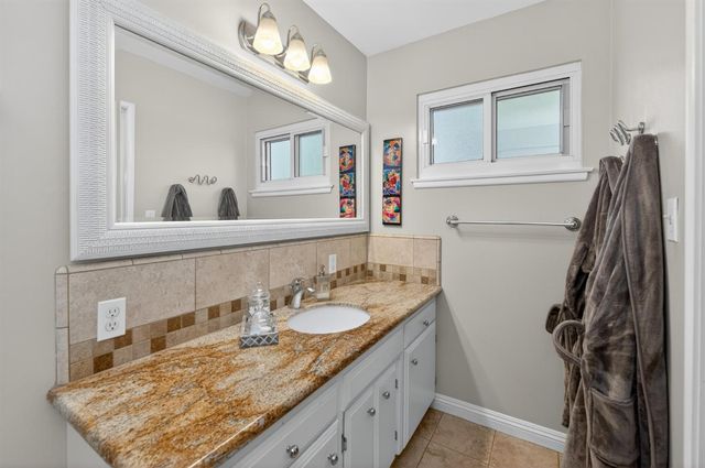 4486 N Hayston Avenue, Fresno, CA 93726