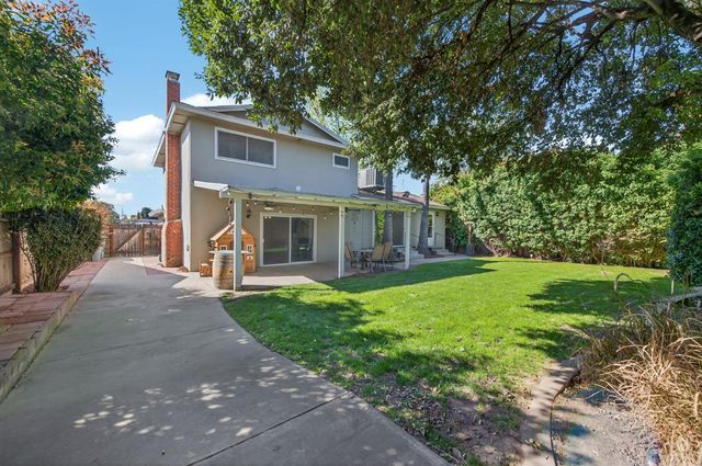 4486 N Hayston Avenue, Fresno, CA 93726