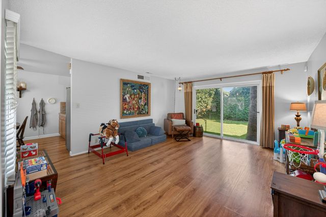 4486 N Hayston Avenue, Fresno, CA 93726