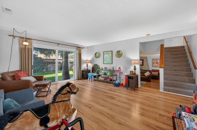 4486 N Hayston Avenue, Fresno, CA 93726