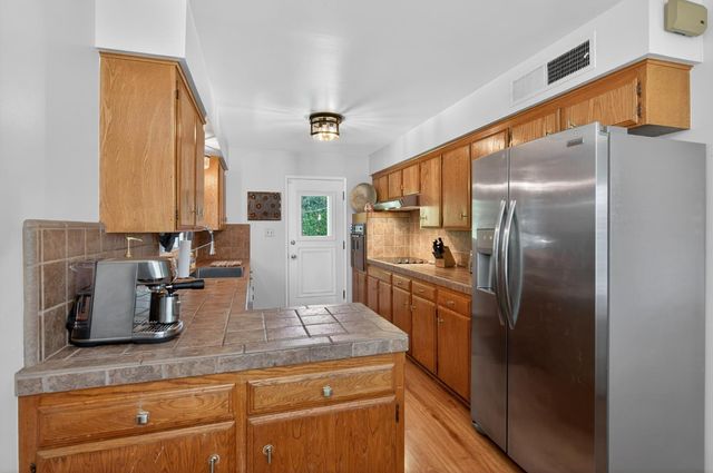 4486 N Hayston Avenue, Fresno, CA 93726