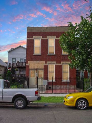 2148 W Erie Street, Chicago, IL 60612
