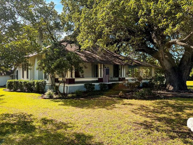 1708 S Wall Street, Belton, TX 76513