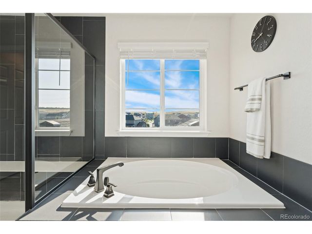 5646 S Grand Baker Ct, Aurora, CO 80016