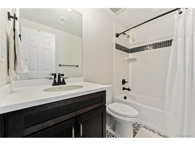 5646 S Grand Baker Ct, Aurora, CO 80016