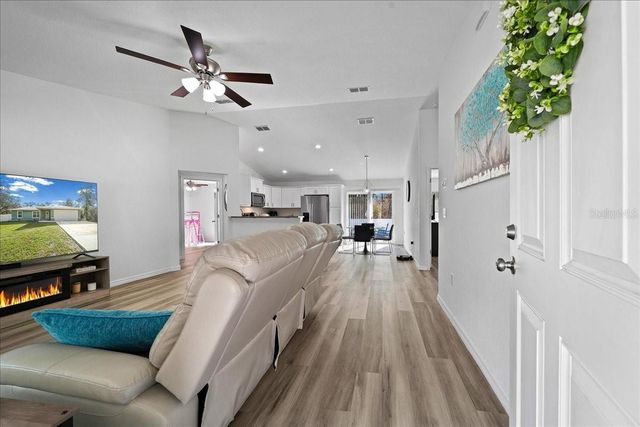 41 FISHER WAY RUN, Ocklawaha, FL 32179