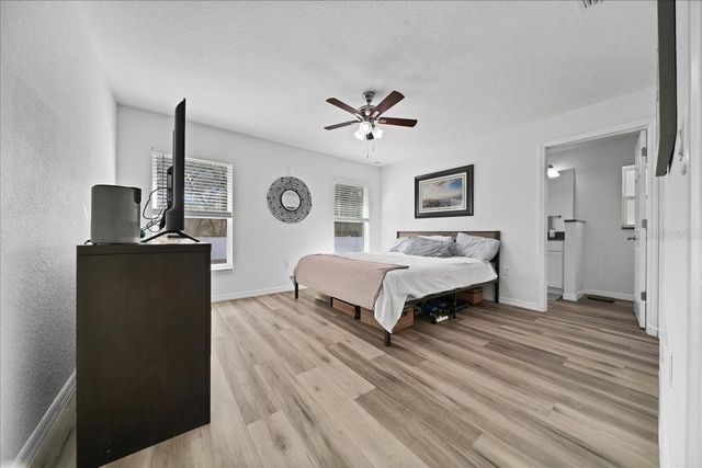 41 FISHER WAY RUN, Ocklawaha, FL 32179