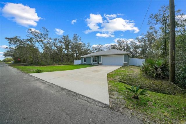41 FISHER WAY RUN, Ocklawaha, FL 32179