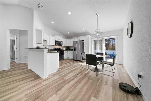 41 FISHER WAY RUN, Ocklawaha, FL 32179