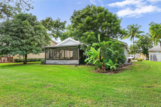 8055 Burlington Court, Lake Worth, FL 33467