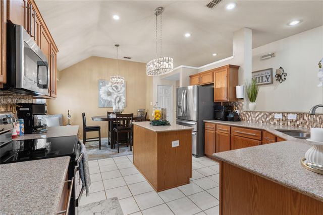 6725 Woodcrest Lane, Sachse, TX 75048