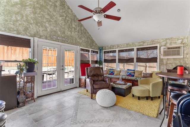 6725 Woodcrest Lane, Sachse, TX 75048