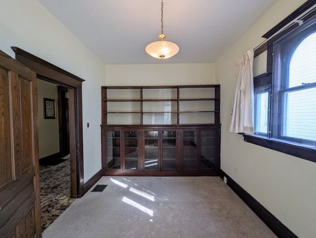 955 Adair Avenue, Zanesville, OH 43701