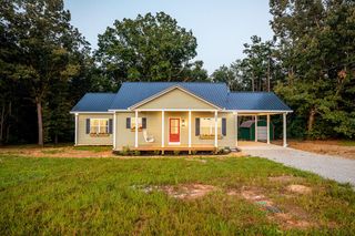 155 Mitchell ST, Hohenwald, TN 38462
