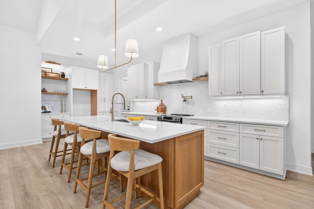 8008 Ben Day Murrin Road N, Fort Worth, TX 76126