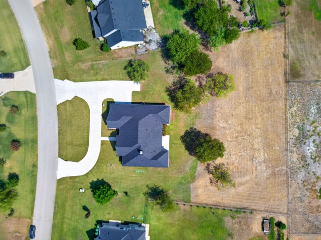 8008 Ben Day Murrin Road N, Fort Worth, TX 76126