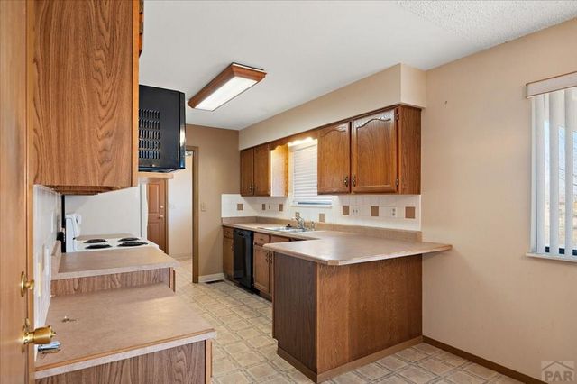 429 E Maher Dr, Pueblo West, CO 81007