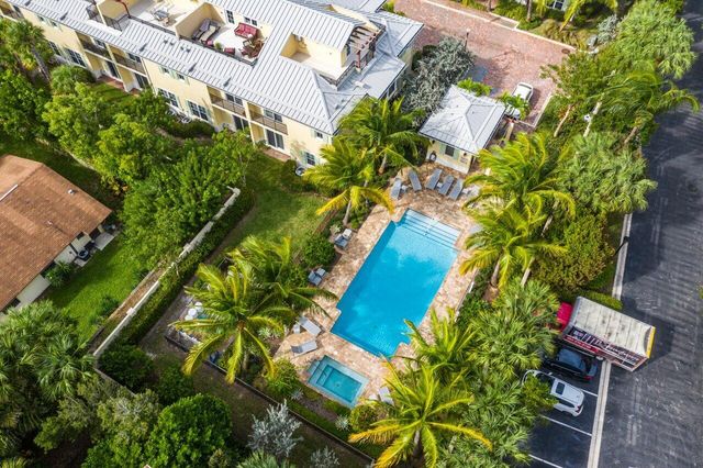 3770 County Line Road A2, Tequesta, FL 33469