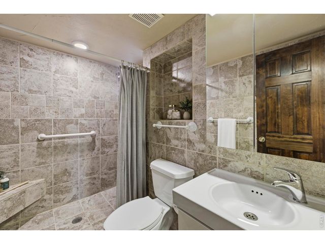 2949 Silverwood Dr, Fort Collins, CO 80525