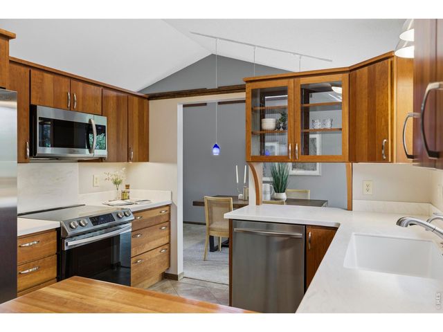 2949 Silverwood Dr, Fort Collins, CO 80525