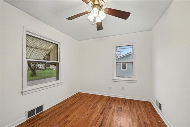 5015 N Chelsea Avenue, Kansas City, MO 64119