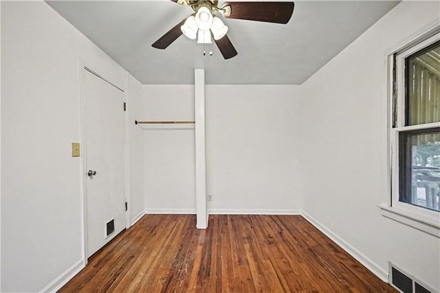 5015 N Chelsea Avenue, Kansas City, MO 64119