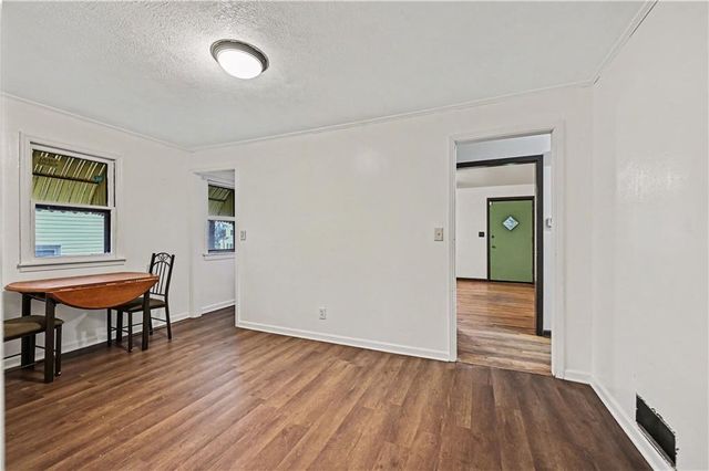 5015 N Chelsea Avenue, Kansas City, MO 64119