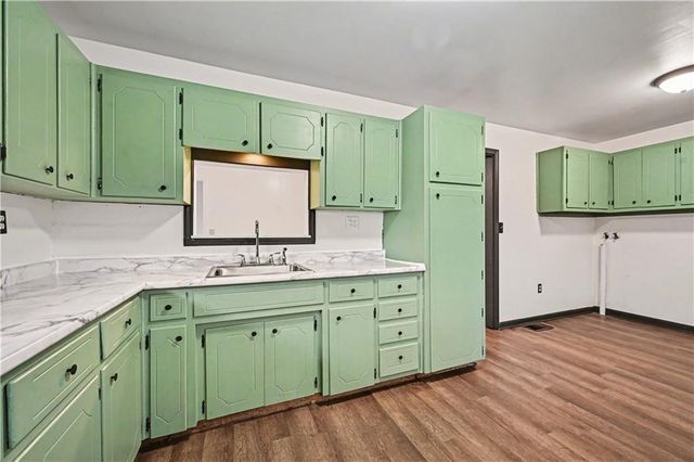 5015 N Chelsea Avenue, Kansas City, MO 64119