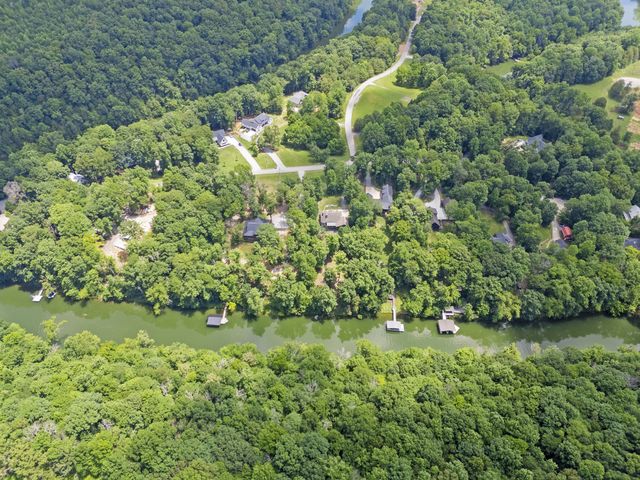 115 Long Point Dr, Rock Island, TN 38581