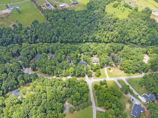 115 Long Point Dr, Rock Island, TN 38581