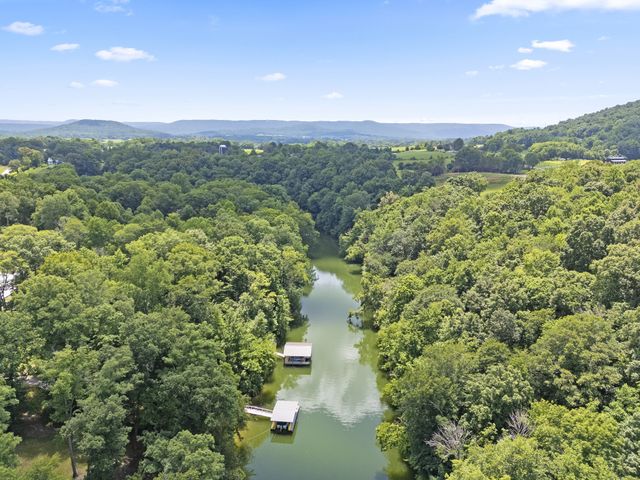 115 Long Point Dr, Rock Island, TN 38581