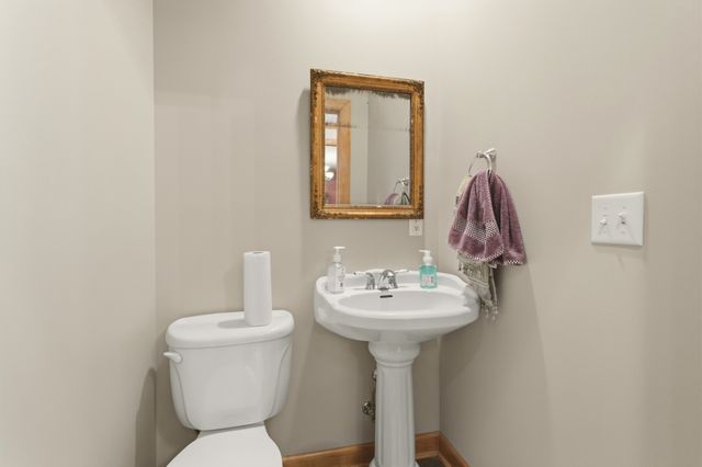 115 Long Point Dr, Rock Island, TN 38581
