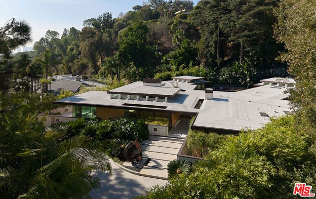 1061 Loma Vista Drive, Beverly Hills, CA 90210