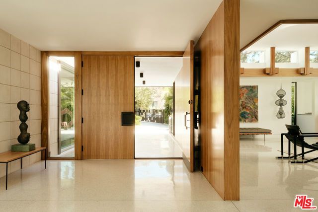1061 Loma Vista Drive, Beverly Hills, CA 90210