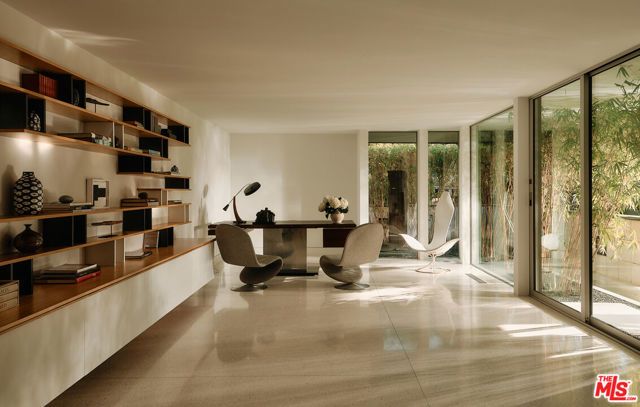 1061 Loma Vista Drive, Beverly Hills, CA 90210