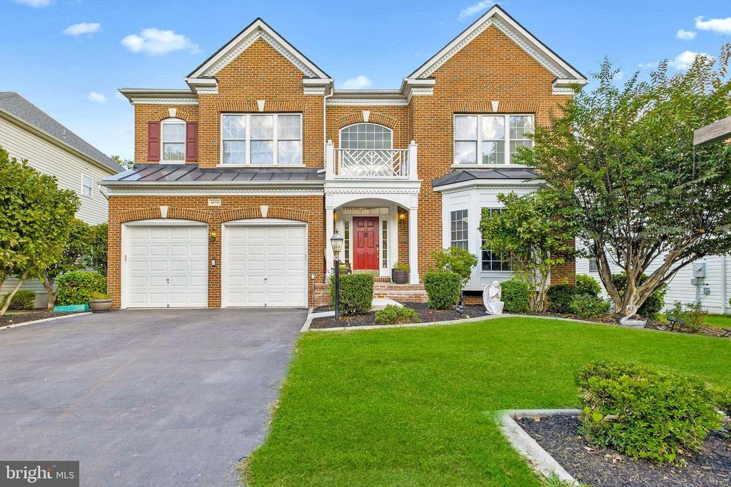 25710 S VILLAGE DR, Chantilly, VA 20152