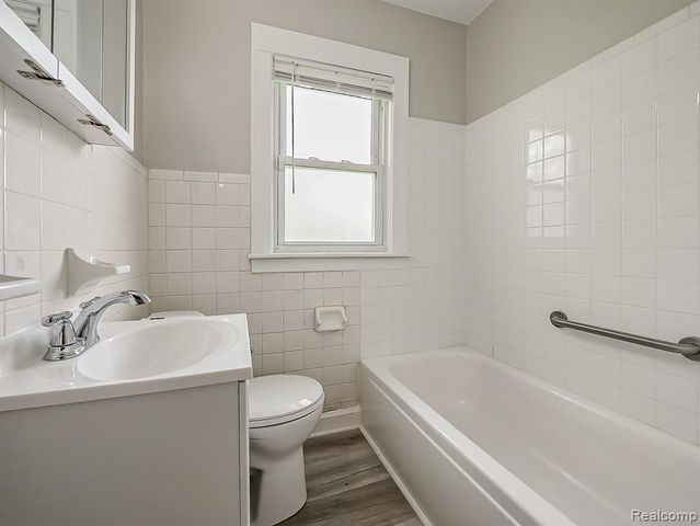 245 S Edith Street, Pontiac, MI 48342