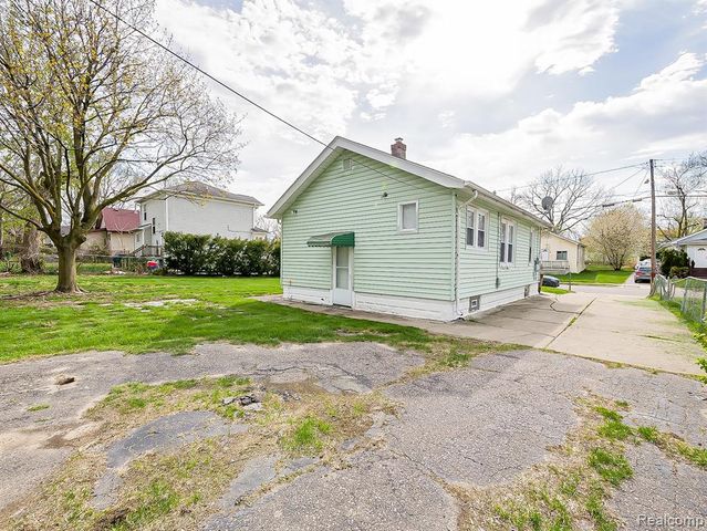245 S Edith Street, Pontiac, MI 48342