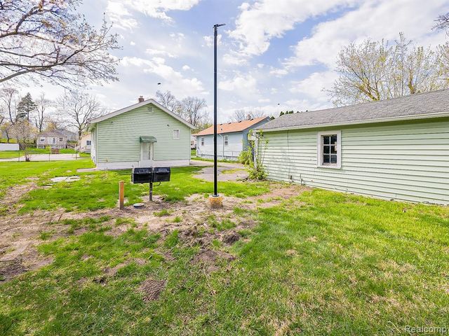 245 S Edith Street, Pontiac, MI 48342