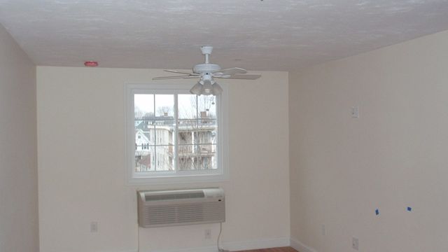 20 West Rosseter St 16, Brockton, MA 02301